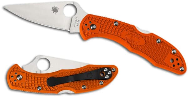 SPYDERCO DELICA 4 ORANGE LIGHTWEIGHT FLAT GROUND PLAINEDGE. An orange Spyderco Delica 4 folding knife, showcasing a stainless steel blade and textured handle, displayed open and closed.